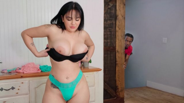 [BigNaturals] Nika Venom (My Tits Can’t Fit / 03.29.2023)