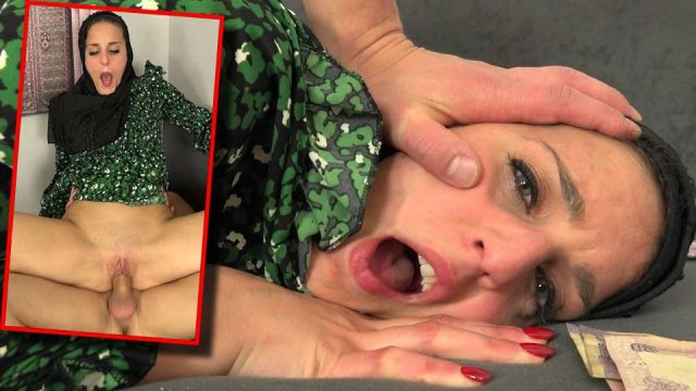 [SexWithMuslims] Betzz (An Angry Husband Found A Lot Of Money With His Hijab Wife / 06.09.2023)